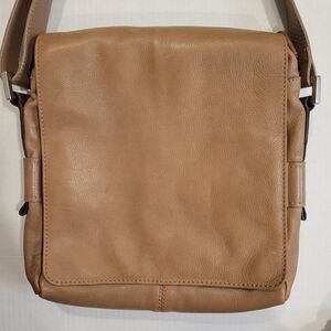 VELEZ supple leather Messenger crossbody bag. vintage Hippie boho style